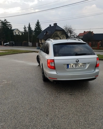 Skoda Superb cena 23500 przebieg: 374135, rok produkcji 2012 z Kielce małe 67